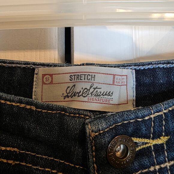 Levi's Signature Stretch Cropped Length Jeans Size 8 NWOT - Picture 8 of 11